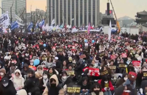 Арестовать президента Южной Кореи призвали протестующие в Сеуле