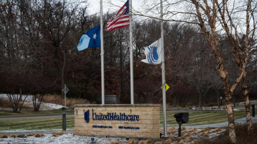 «Человека убили, а вы смеетесь». Почему убийство главы UnitedHealthcare подняло волну небывалого злорадства в США