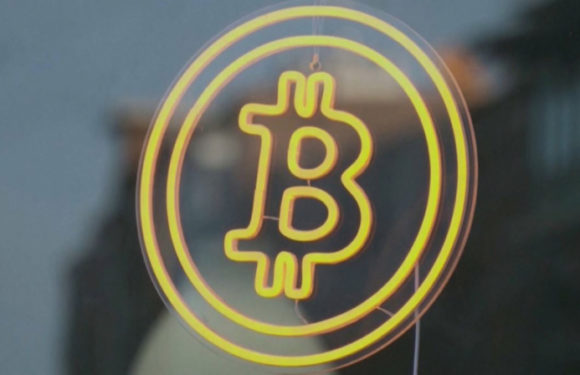 Курс биткоина впервые в истории торгов превысил $100 тысяч