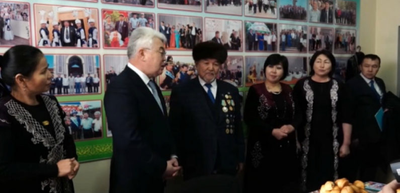 Посол Казахстана в Узбекистане встретился с этническими казахами