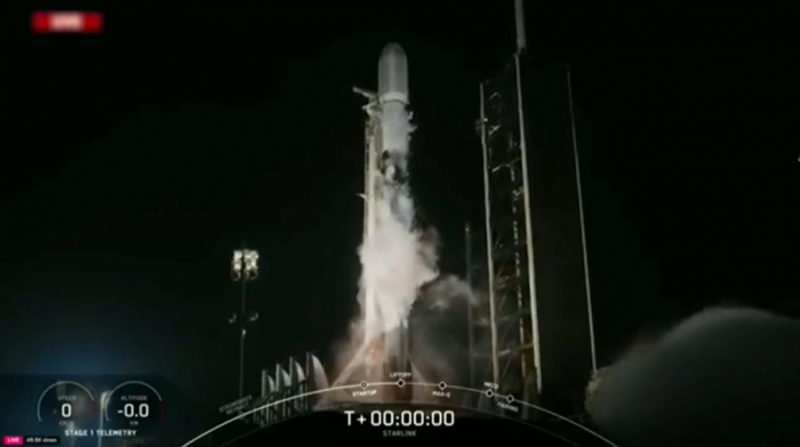Рекорд SpaceX - три запуска ракет за 20 часов