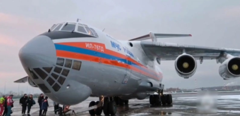 Российские спасатели отправились на помощь коллегам в Актау