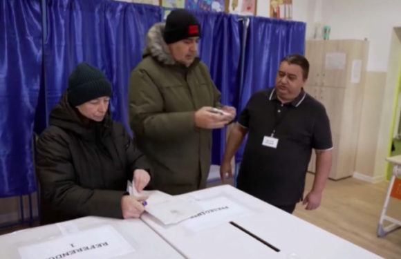 Сторонники К.Джорджеску вышли на акцию против отмены итогов выборов в Румынии