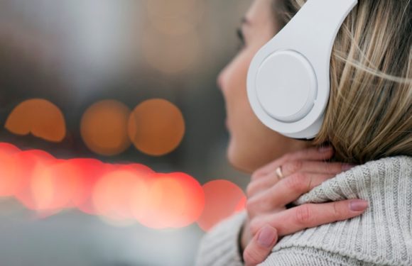 Обзор беспроводных наушников Plantronics Backbeat 100