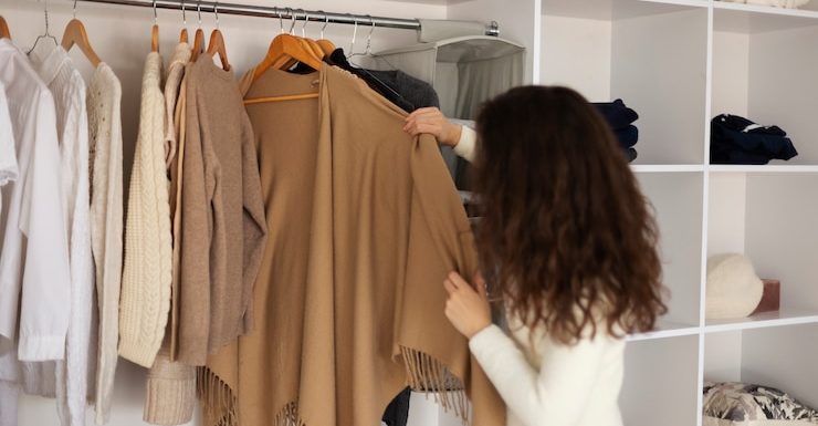Kak razobratsya v garderobe