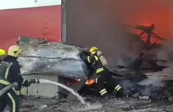 Площадь пожара на складе в Москве достигла 700 кв. метров