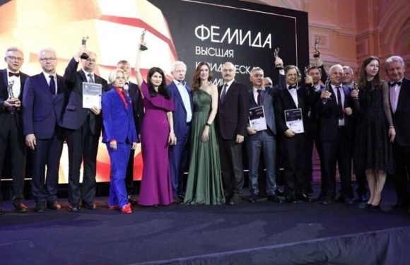 Обозреватель «МК» Ева Меркачева получила премию «Фемида» За правозащитную деятельность