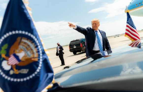 Трамп сделал замечание относительно стиля Зеленского