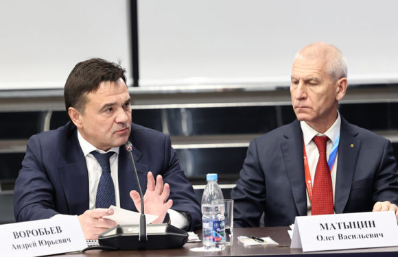 Губернатор Подмосковья представил Президенту проекты «Умный ФОК» и «Школьная лига»
