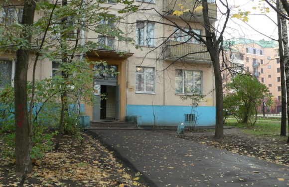 Мужчина сгорел заживо в подъезде дома на юге Москвы