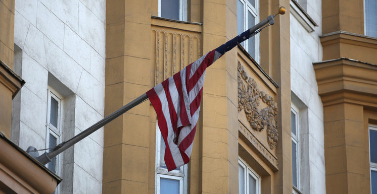 Бывший глава ЦРУ вызван в суд по делу о связях Трампа с Россией