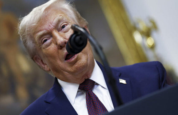 «Он тратил деньги, как дурак»: Трамп вновь резко раскритиковал Байдена