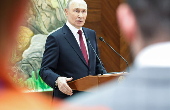 Стало известно, что изымают у посетителей прямой линии Путина