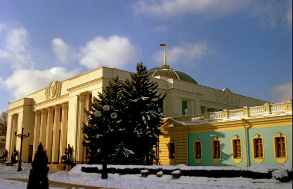 Костенко: Рада может запретить выезд одной категории мужчин