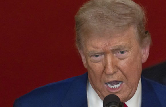 «Хватит болтовни»: Трамп выразил недовольство Россией и Украиной