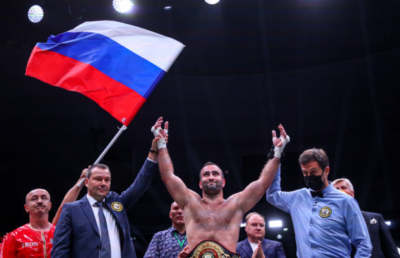 Супертяж Гассиев завладел титулом чемпиона мира WBA