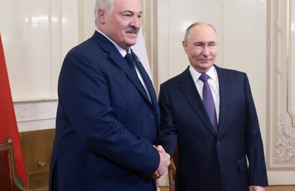 Стало известно, какой подарок Лукашенко преподнес Путину
