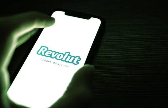 Компания Revolut подтвердила свой уход из Венгрии из-за проблем с местными законами