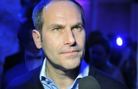 Комик Шац* заявил о массовом возвращении «колеблющихся» эмигрантов в РФ