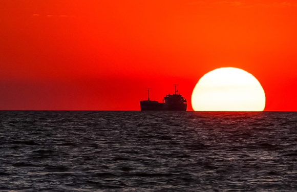 Стало известно, есть ли риск разлива нефти после бедствия иранского сухогруза