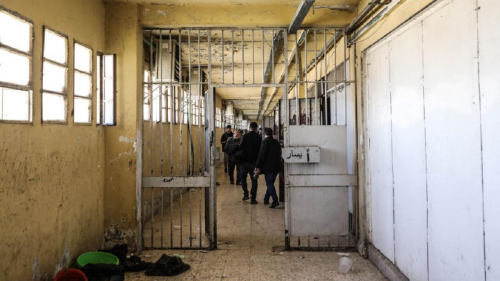 Сирийские повстанцы обещают закрыть тюрьмы режима и обеспечить безопасность химического оружия, если оно найдется